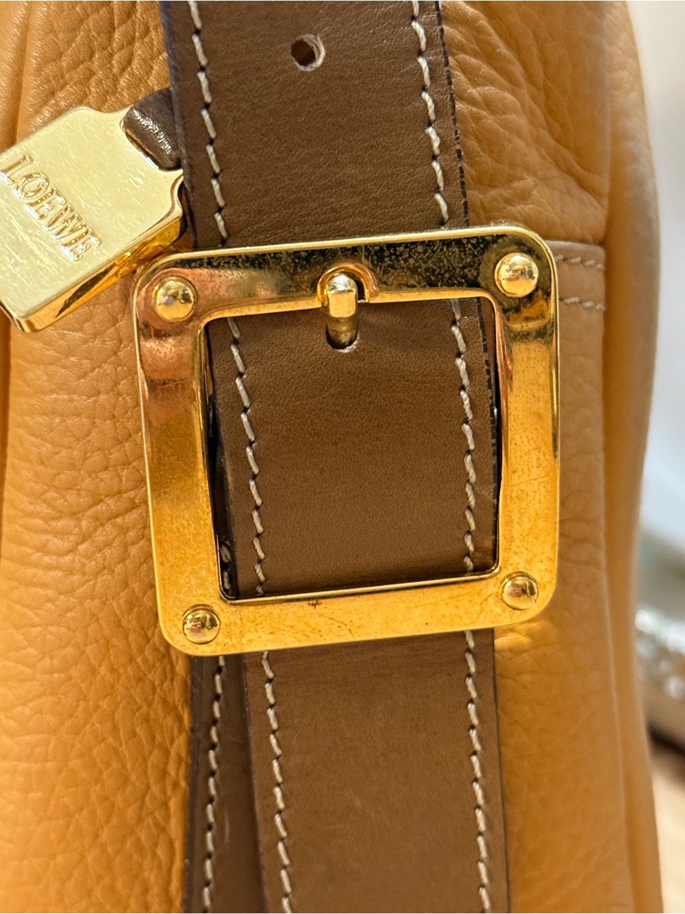 Loewe Vintage Anagram Embossed Camel Gold Leather Camera Shoulder Bag Amazona - Picture 4 of 10